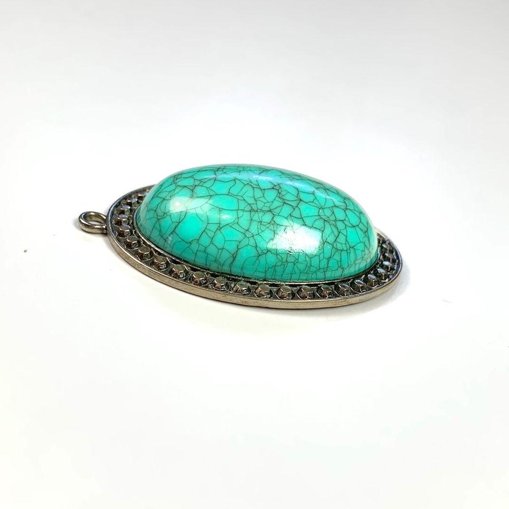 Turquoise silver tone necklace pendant